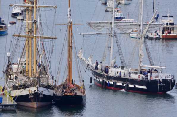 20 September 2022 - 17:05:32
Slowly does it. Toyalist approaches the Dartmouth town quay with ladles of caution.
--------------------
Tall ship TS Royalist returns to Dartmouth